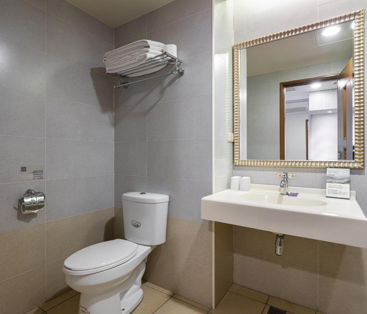 West Hotel Puli Εξωτερικό φωτογραφία